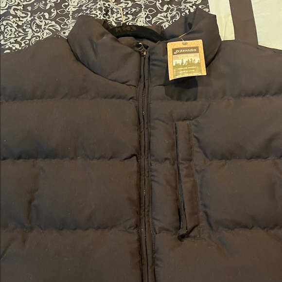 St. John's Bay Black Puffer Vest - Picture 4 of 8